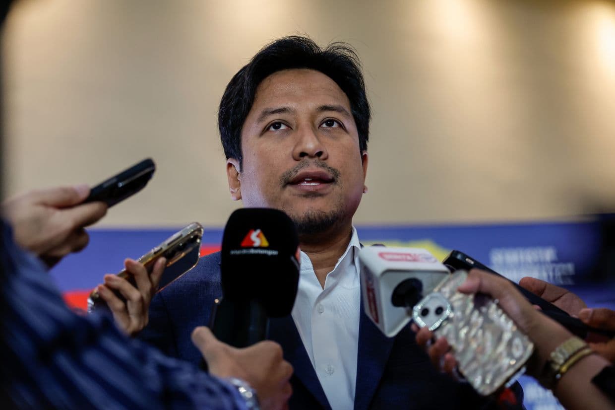 Floods: Senior Selangor govt officers&#039; leave frozen until Dec 15