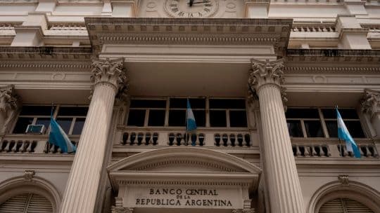 US banks shift from US$20-billion Argentina rescue, WSJ says