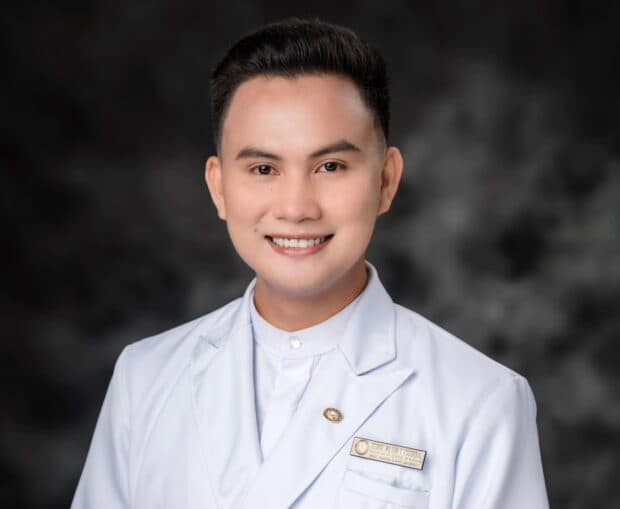 Carpenter’s son from Iloilo tops 2025 nursing licensure exam