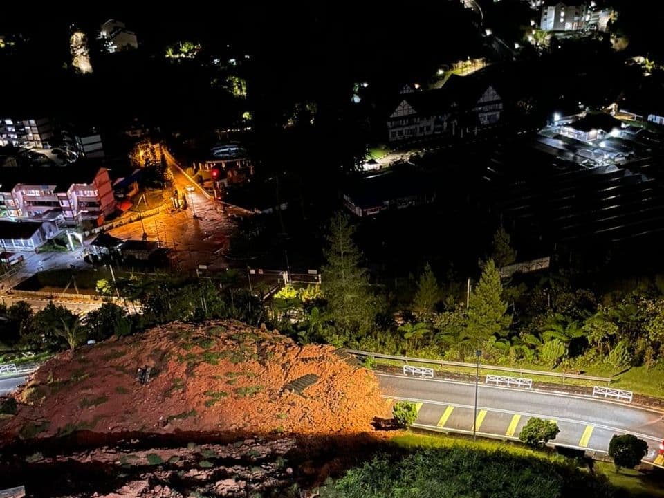 Landslide isolates 700 residents at Puncak Arabella Apartments in Cameron Highlands