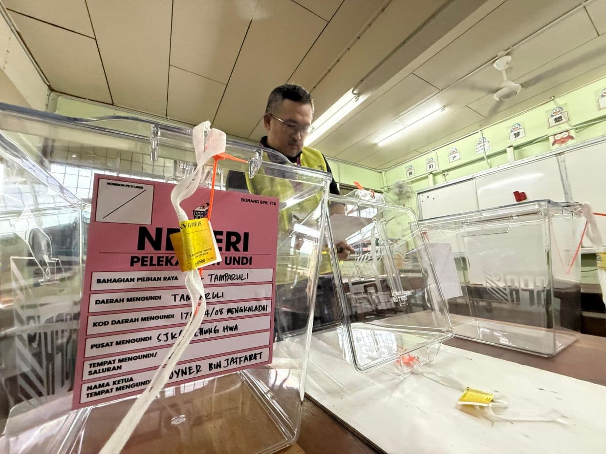 Sabah polls: Voters get early start at ballot box