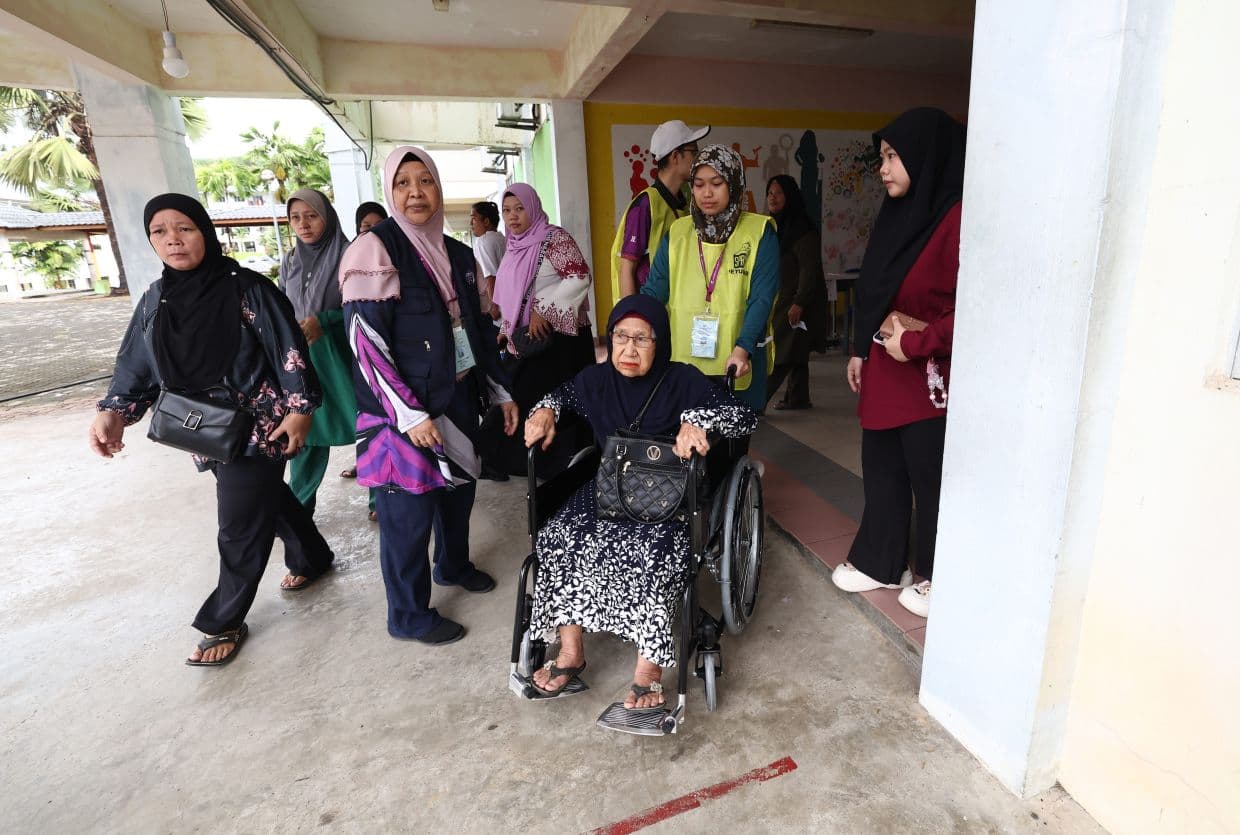 Sabah polls: Physical constraints no barrier to determined voters