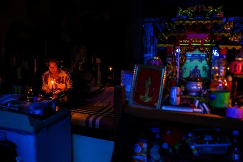 Thai family trapped by floods clings to furniture for 48 hours to survive