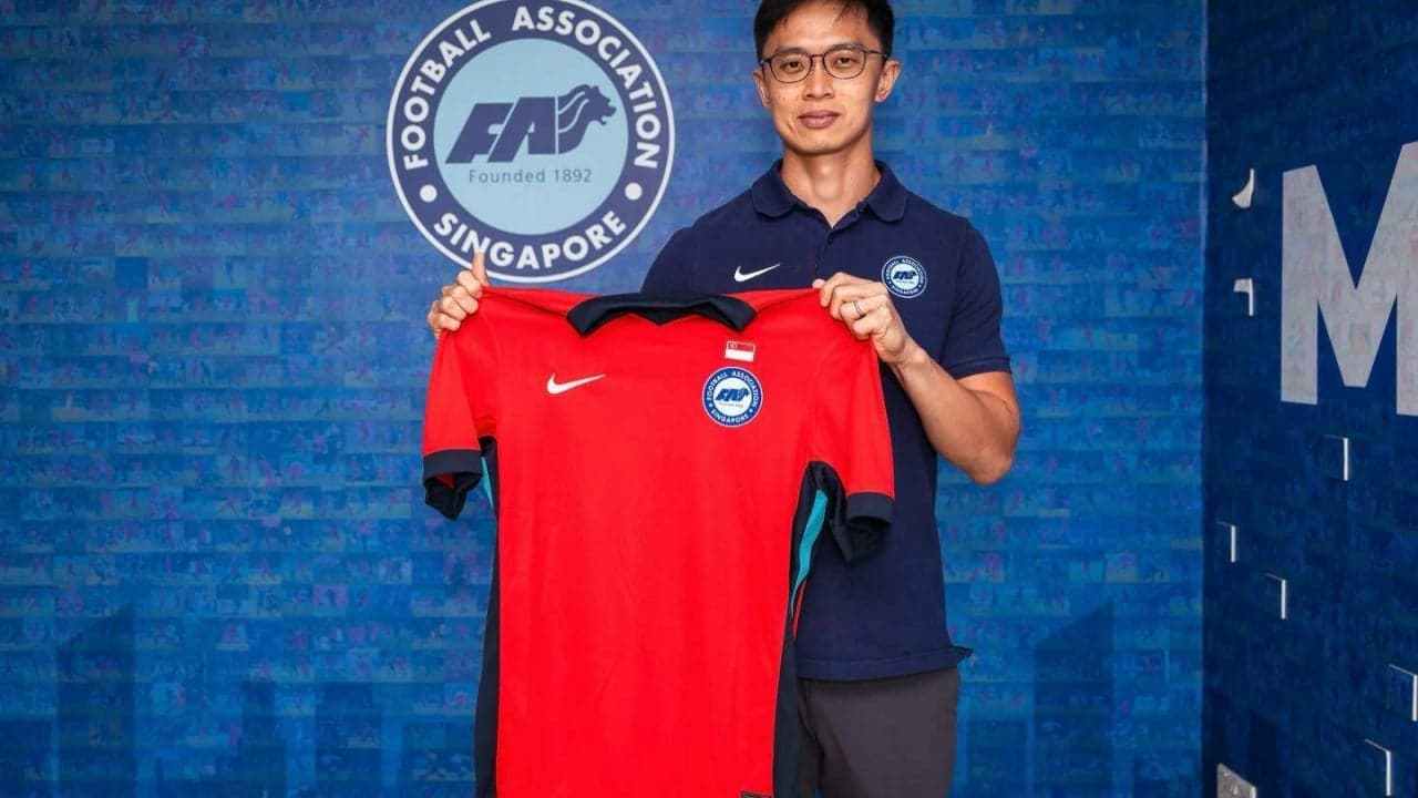 Singapore names Gavin Lee permanent head football coach after Hong Kong win