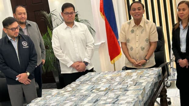 Ex-DPWH engineer returns P110M of P300Mย โkickbacksโ