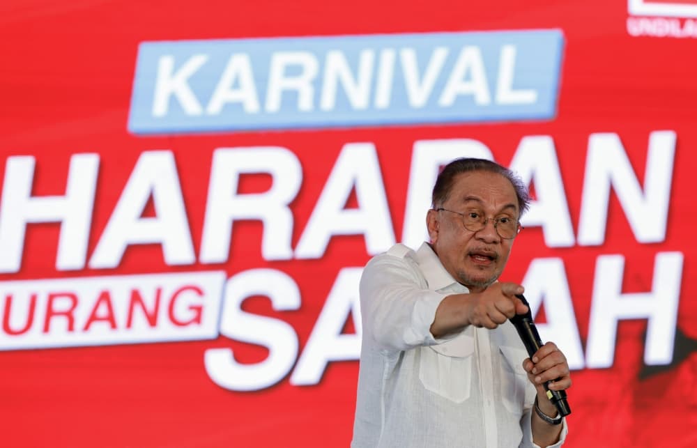 ‘Lu siau eh?’ — Anwar cautions against anti‑federal narratives in final push for Sabah polls