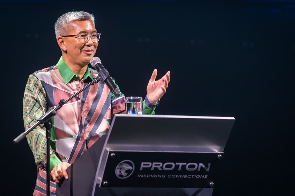 Tengku Zafrul likely to โsupportโ govt in new role after Senate term ends, says Fahmi