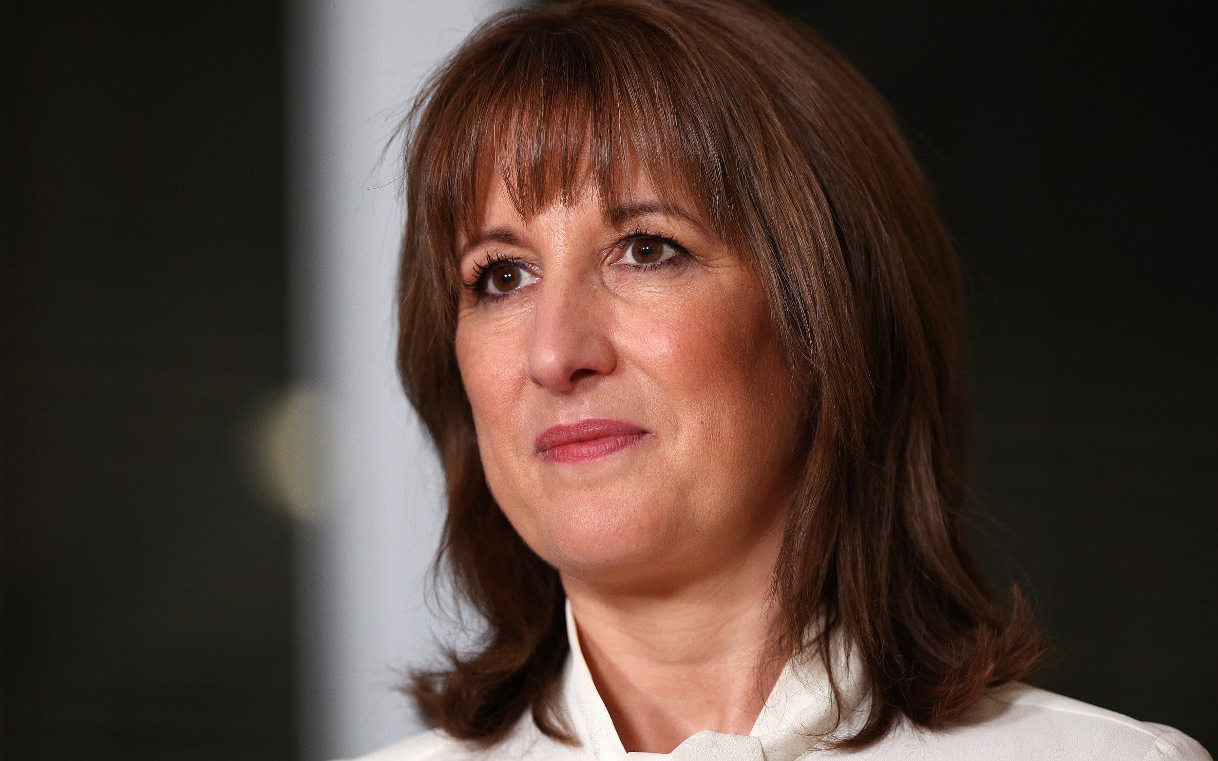 Benefits claimants and public sector workers best off under Labour