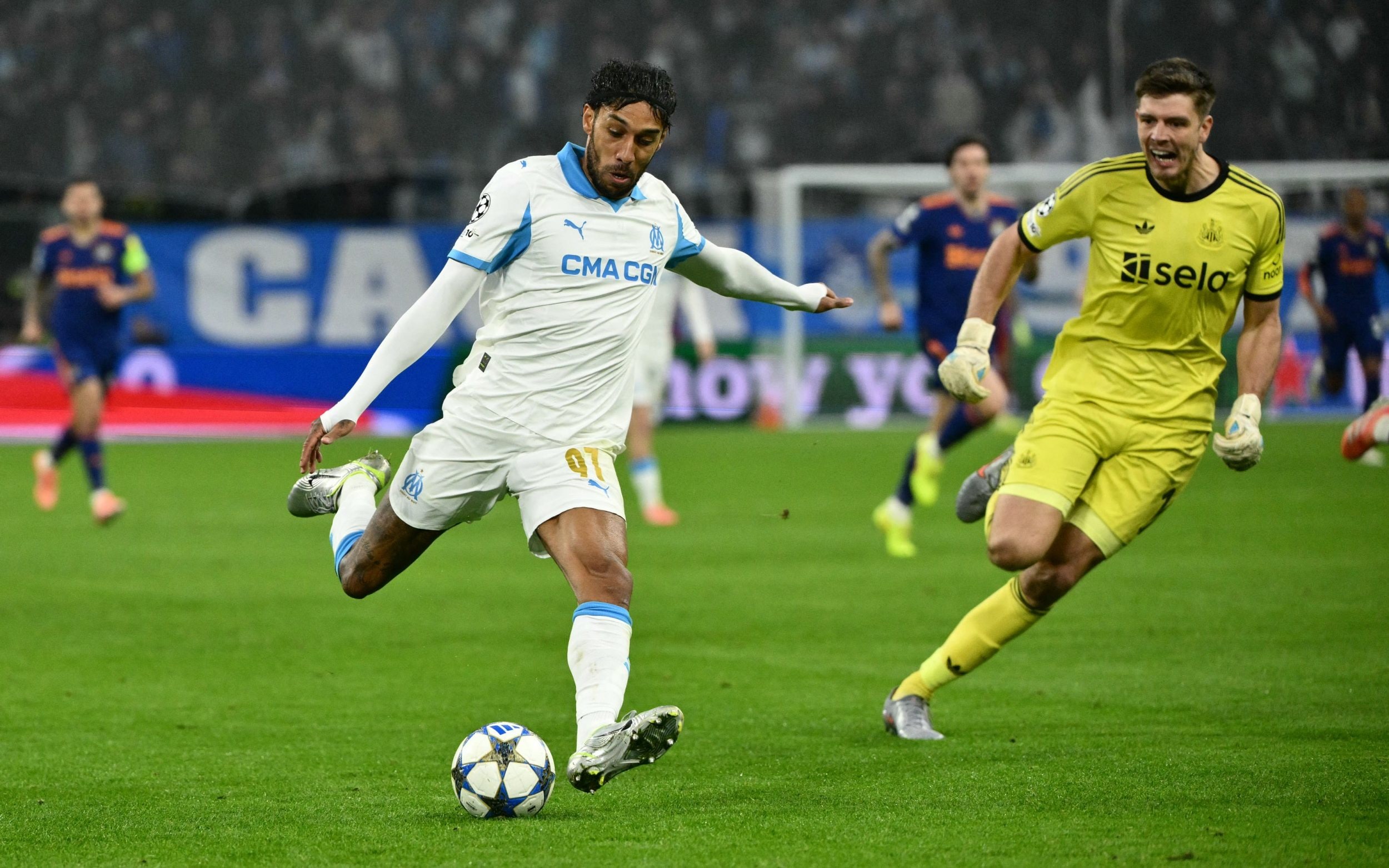 Nick Pope howler costs Newcastle dear and may give Eddie Howe a decision to make