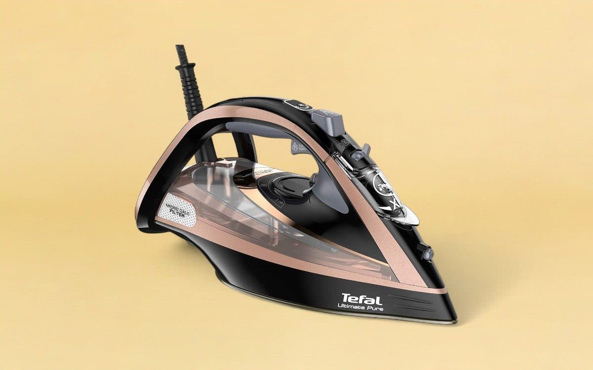 Our Best Buy steam iron is limescale-free and discounted for Black Friday